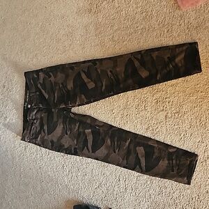 New york and company soho army print camouflage slim leg ankle jeggings size 6